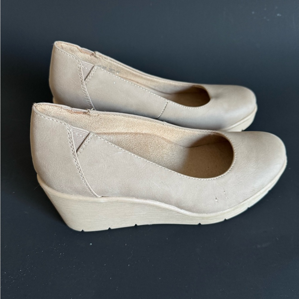 Elegant Beige Wedge Shoes for Women